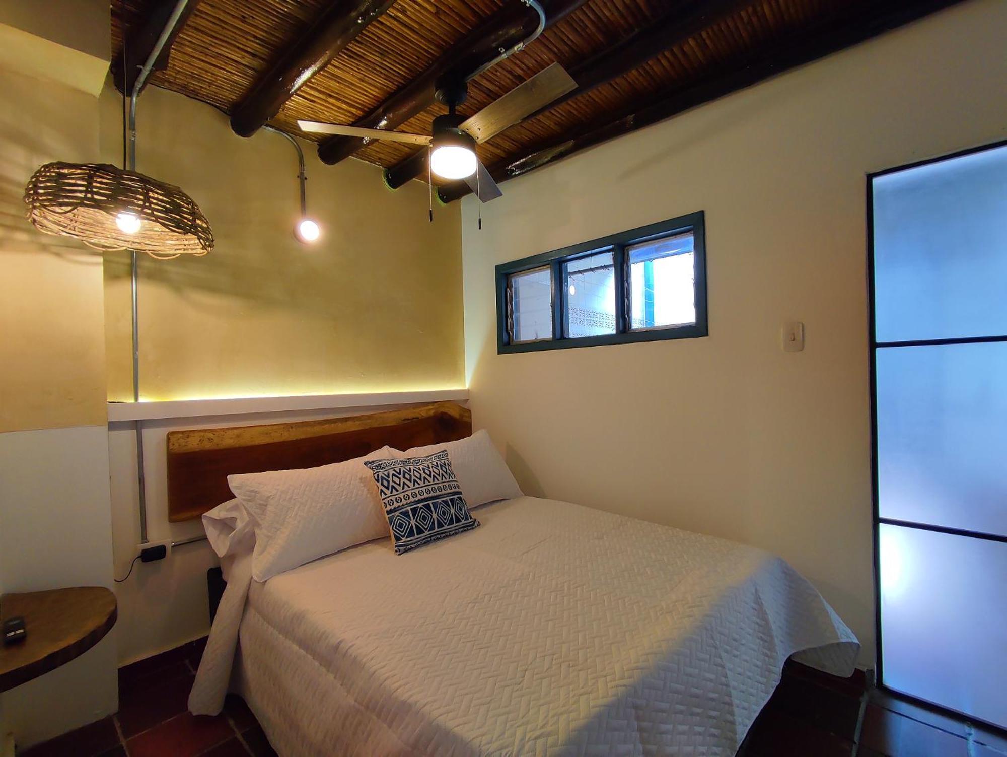 Trip Monkey Giron Hotel Room photo