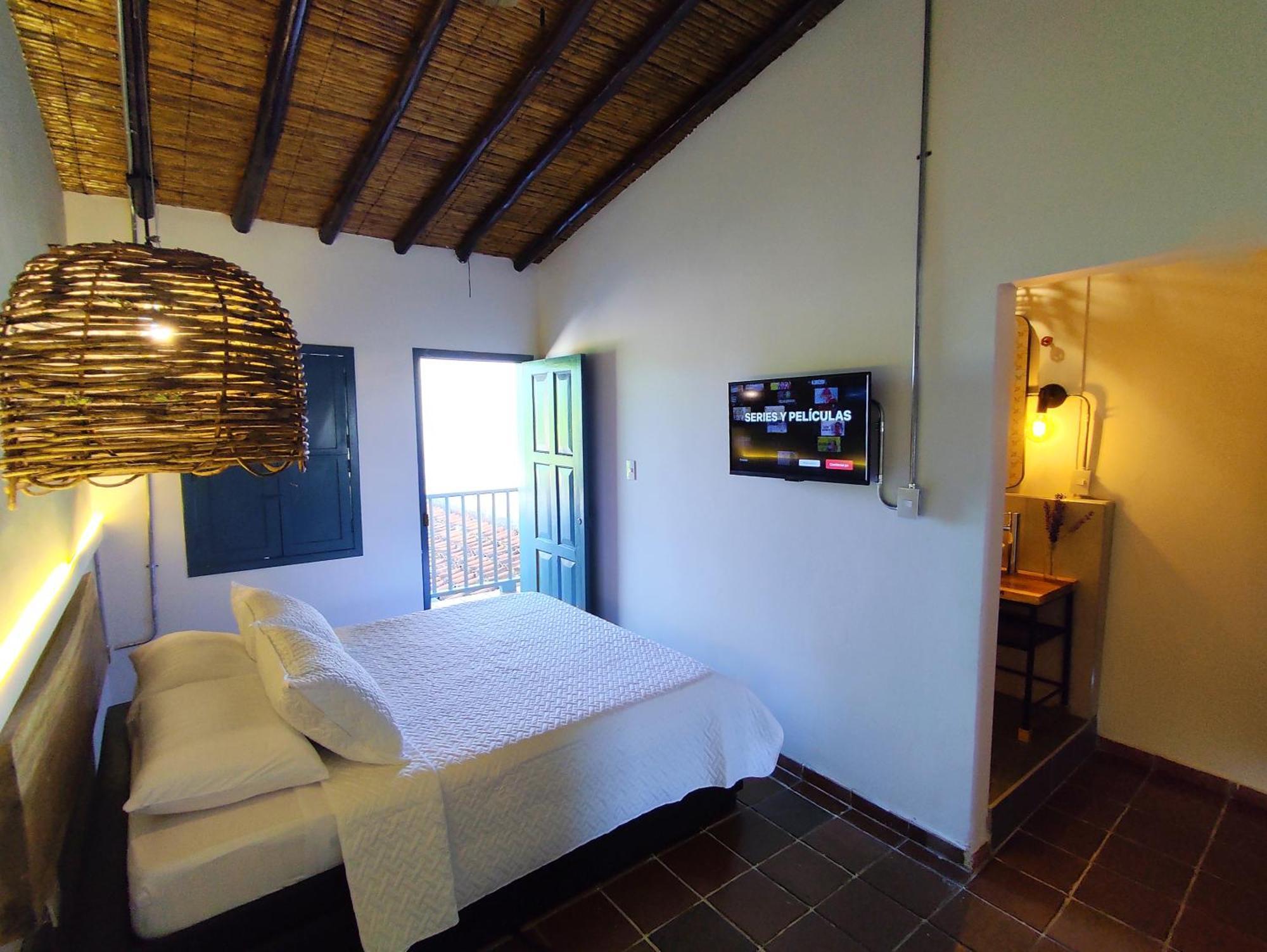 Trip Monkey Giron Hotel Room photo